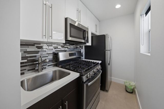 3010 N Farrell Drive, Palm Springs, CA 92262