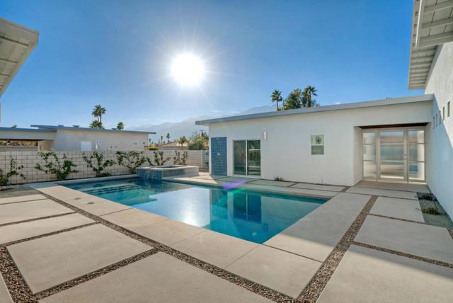3010 N Farrell Drive, Palm Springs, CA 92262