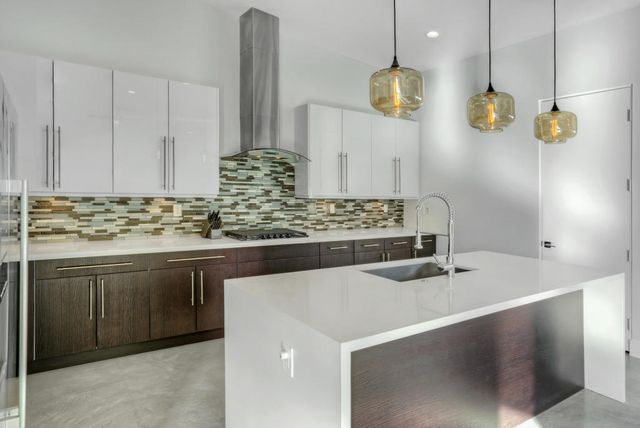 3010 N Farrell Drive, Palm Springs, CA 92262