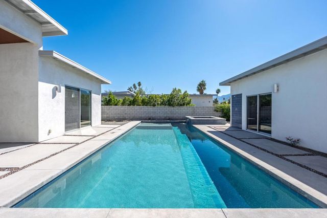 3010 N Farrell Drive, Palm Springs, CA 92262