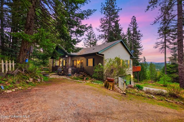 17461 N Right Fork RD, Hauser, ID 83854 property photo