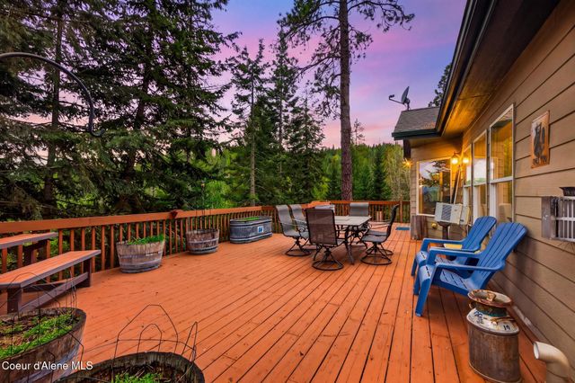 17461 N Right Fork RD, Hauser, ID 83854