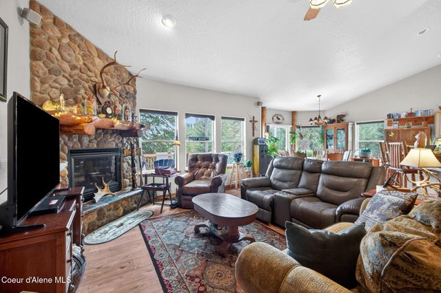 17461 N Right Fork RD, Hauser, ID 83854