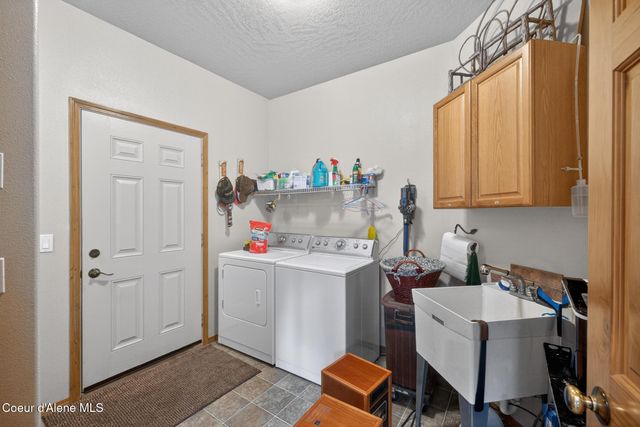 17461 N Right Fork RD, Hauser, ID 83854