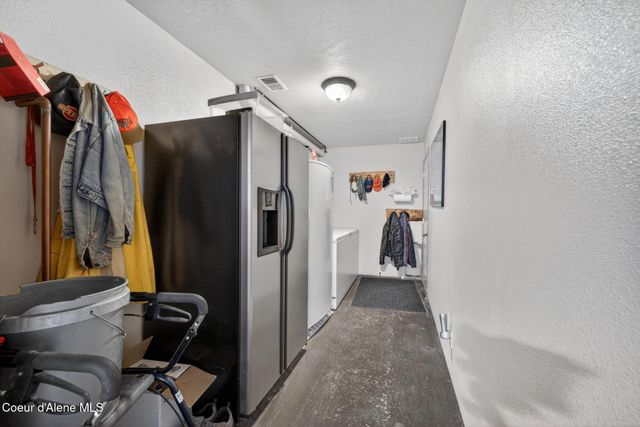 17461 N Right Fork RD, Hauser, ID 83854