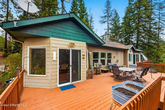 17461 N Right Fork RD, Hauser, ID 83854