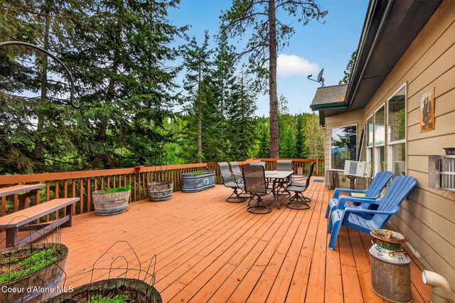 17461 N Right Fork RD, Hauser, ID 83854