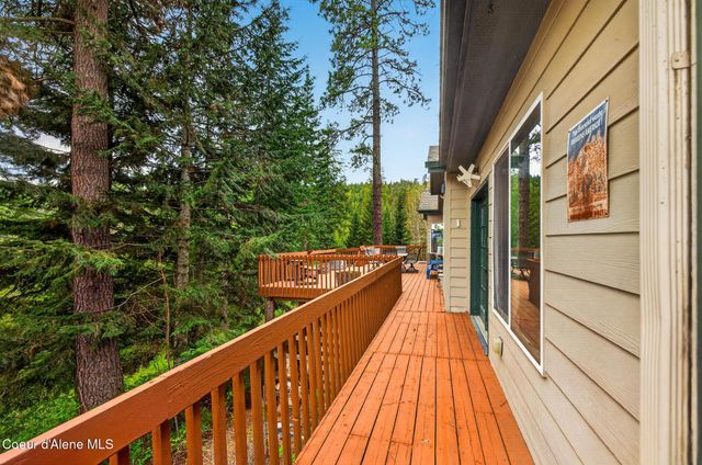 17461 N Right Fork RD, Hauser, ID 83854