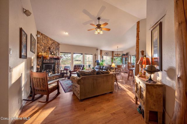 17461 N Right Fork RD, Hauser, ID 83854