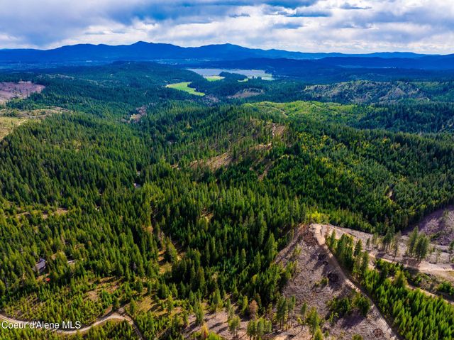 17461 N Right Fork RD, Hauser, ID 83854