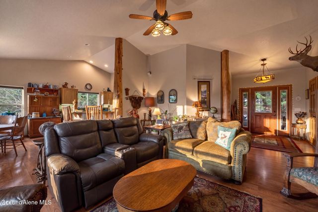 17461 N Right Fork RD, Hauser, ID 83854