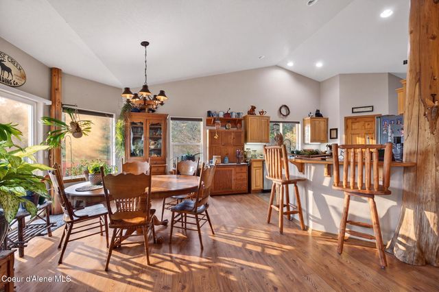 17461 N Right Fork RD, Hauser, ID 83854