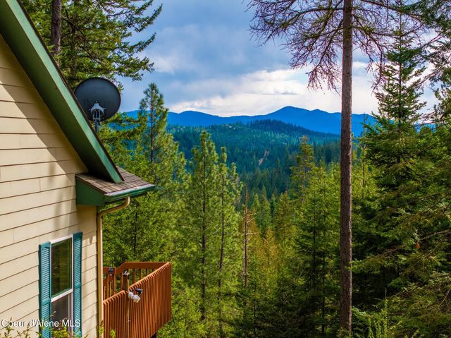 17461 N Right Fork RD, Hauser, ID 83854