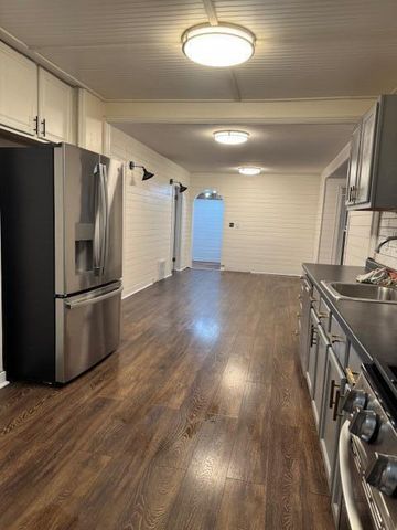 3819 Loraine Avenue, Wyoming, MI 49548