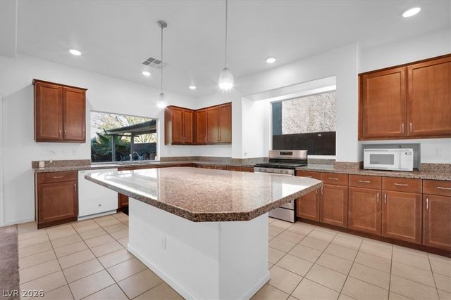 8046 Noble Ridge Street, Las Vegas, NV 89139