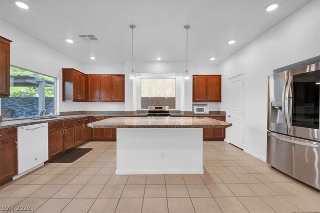 8046 Noble Ridge Street, Las Vegas, NV 89139