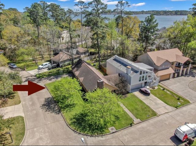 11650 Twain Drive, Montgomery, TX 77356
