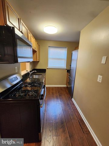 3417 BROTHERS PL SE, Washington, DC 20032