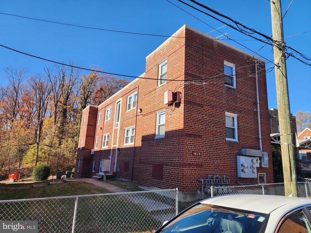 3417 BROTHERS PL SE, Washington, DC 20032