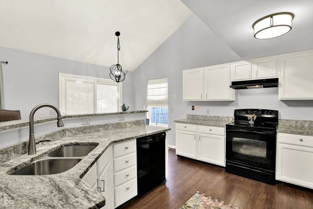 2894 Brooks Bend Drive, Carmel, IN 46032