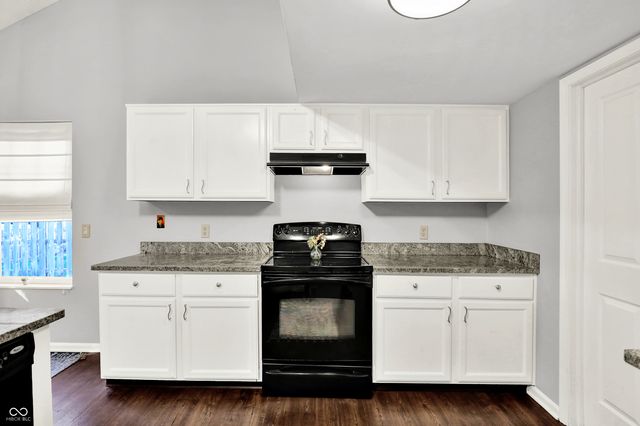 2894 Brooks Bend Drive, Carmel, IN 46032