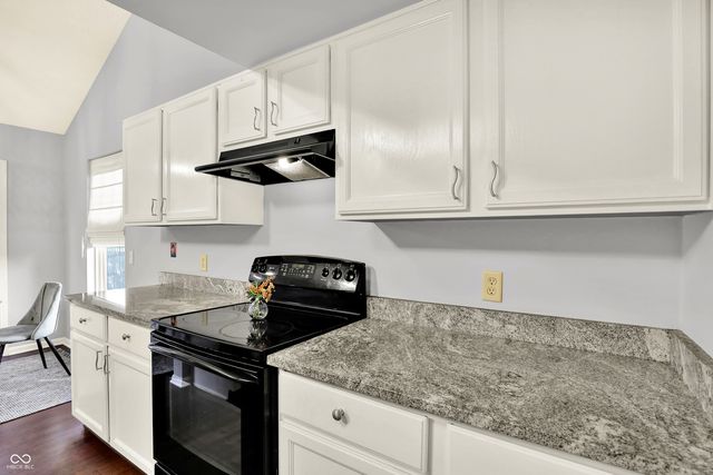 2894 Brooks Bend Drive, Carmel, IN 46032