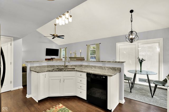 2894 Brooks Bend Drive, Carmel, IN 46032