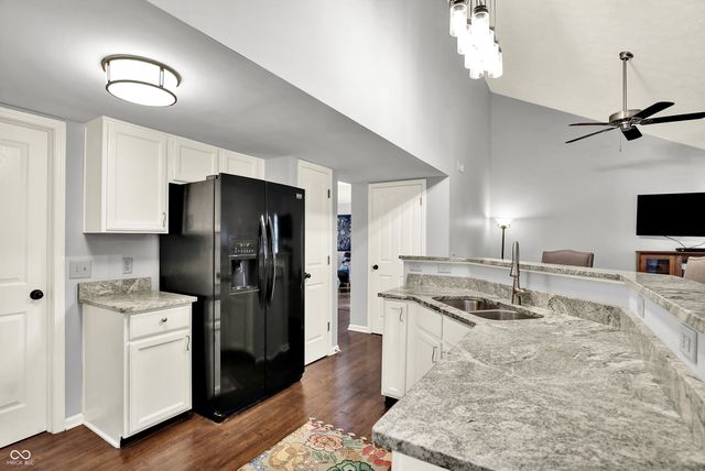 2894 Brooks Bend Drive, Carmel, IN 46032