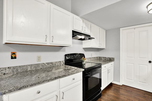 2894 Brooks Bend Drive, Carmel, IN 46032