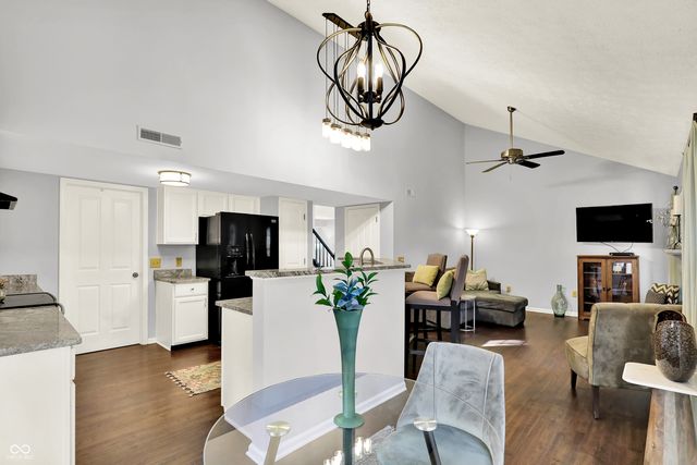 2894 Brooks Bend Drive, Carmel, IN 46032