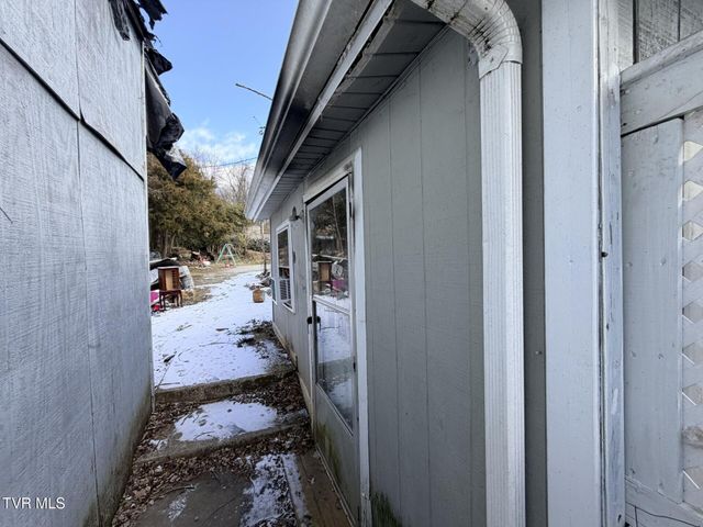 1056 Clark Street, Bristol, VA 24201