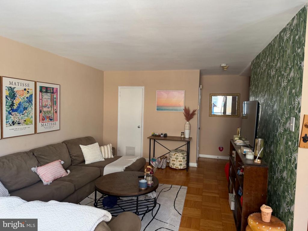 2601 PENNSYLVANIA AVE #325, PHILADELPHIA, PA 19130 — photo 2
