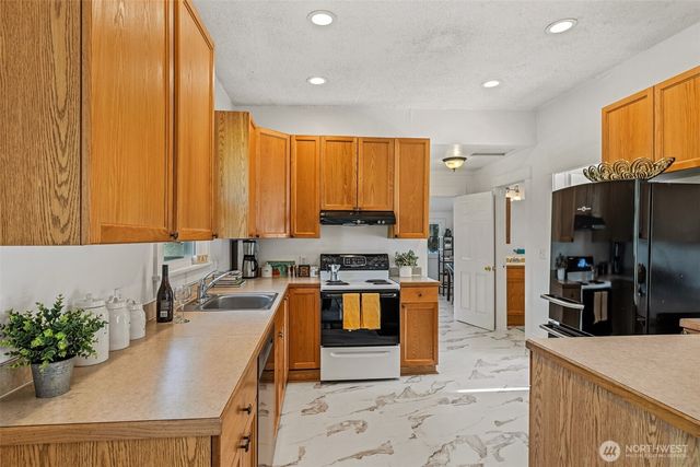 741 S Henderson Street, Seattle, WA 98108