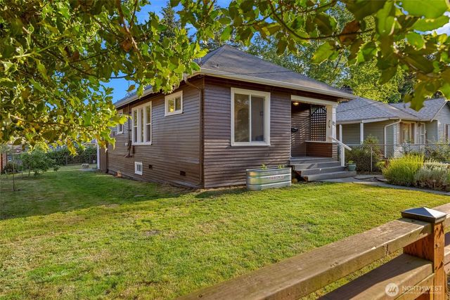 741 S Henderson Street, Seattle, WA 98108