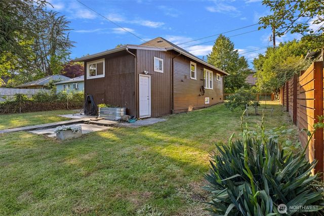 741 S Henderson Street, Seattle, WA 98108