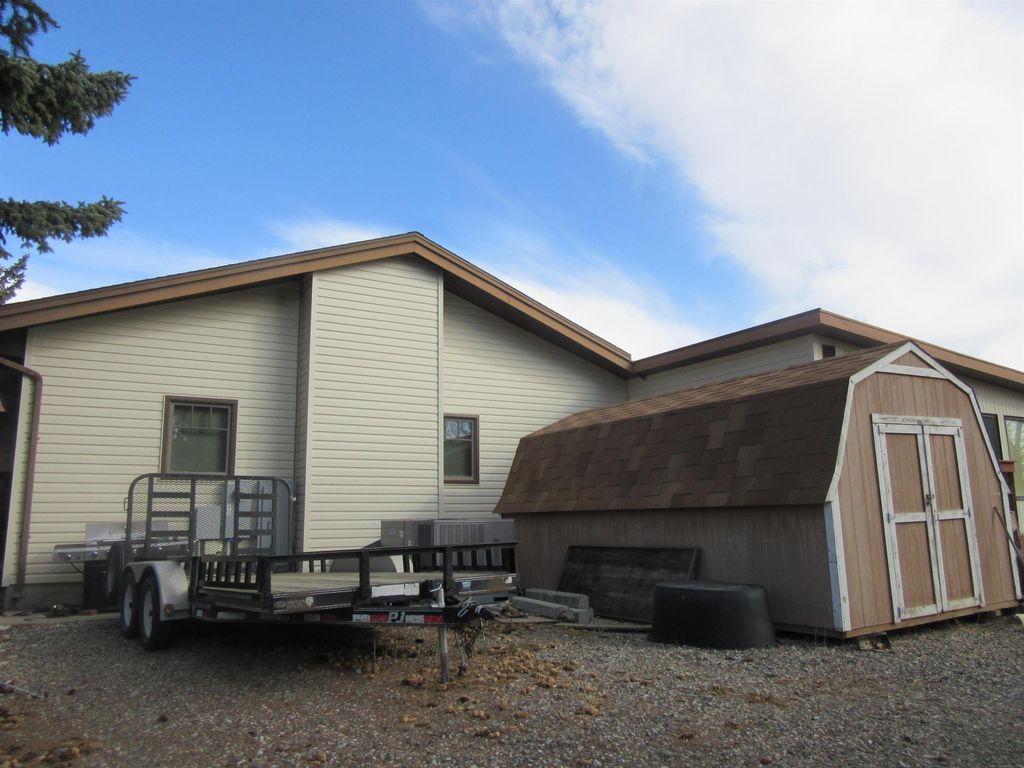 1402 Stampede Ave, Cody, WY 82414 photo 3