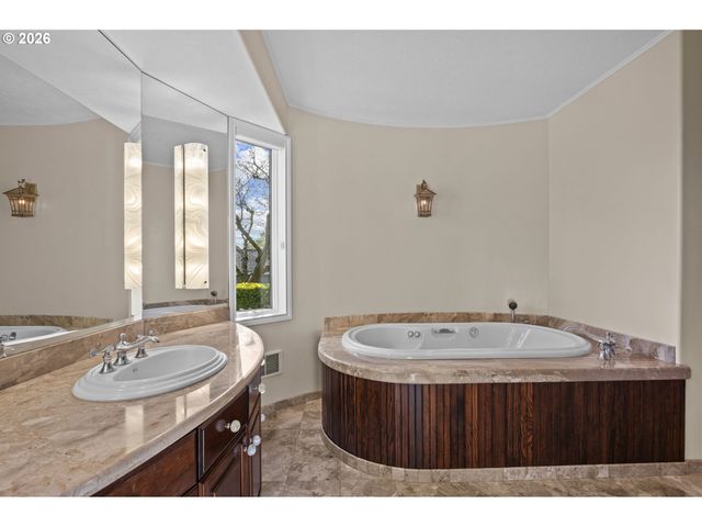 6680 Nw 179TH St, Ridgefield, WA 98642