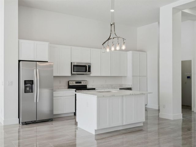 17850 CORALWOOD LANE, Groveland, FL 34736