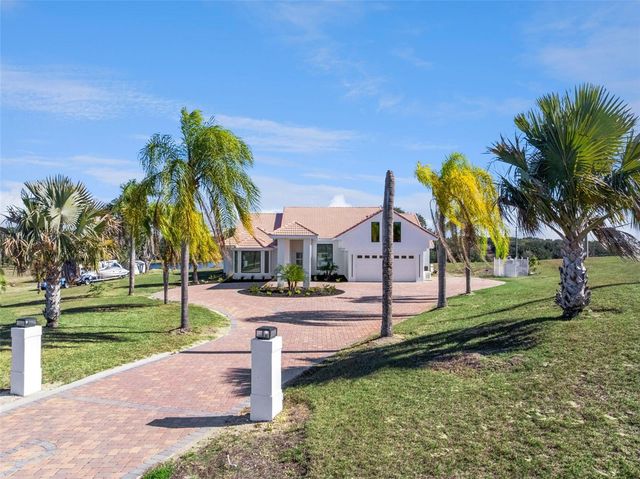 17850 CORALWOOD LANE, Groveland, FL 34736