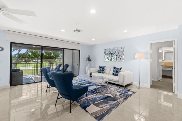 5 Westgate Lane B, Boynton Beach, FL 33436