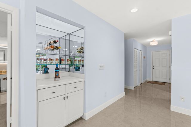 5 Westgate Lane B, Boynton Beach, FL 33436