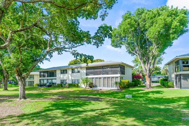 5 Westgate Lane B, Boynton Beach, FL 33436