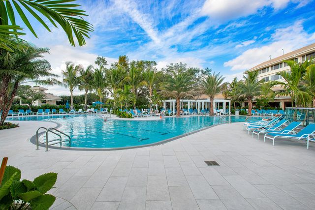 5 Westgate Lane B, Boynton Beach, FL 33436