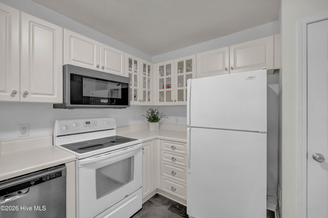 4126 Breezewood Drive Apt 101, Wilmington, NC 28412