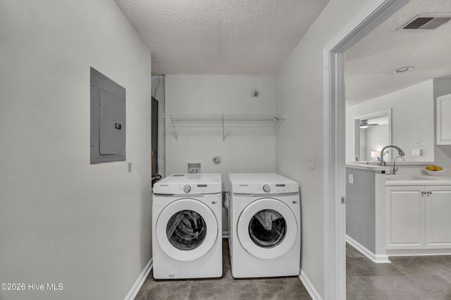 4126 Breezewood Drive Apt 101, Wilmington, NC 28412