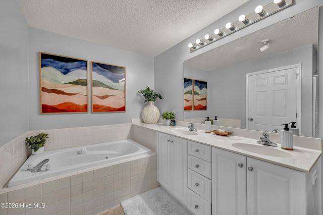 4126 Breezewood Drive Apt 101, Wilmington, NC 28412