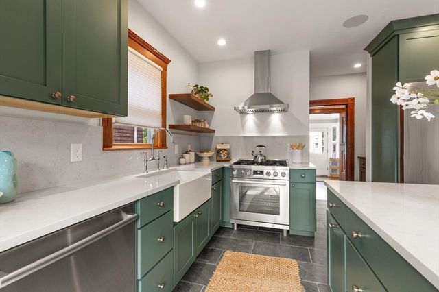 10 O'donnell Terrace, Boston, MA 02122