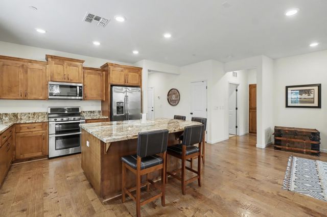 3146 Golden Trail St, Rocklin, CA 95765