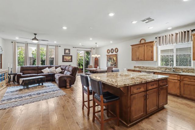 3146 Golden Trail St, Rocklin, CA 95765