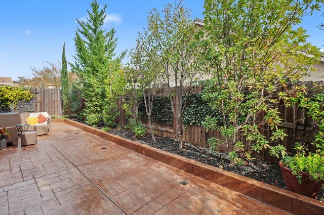 3146 Golden Trail St, Rocklin, CA 95765